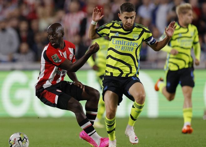 亚博YaBo中文官网- 詹姆斯与布朗尼同台竞技 